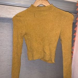 long sleeve crop top
